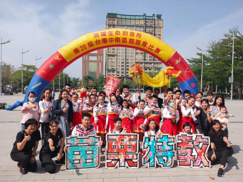苗特2021至2022年績優表現相片.jpg