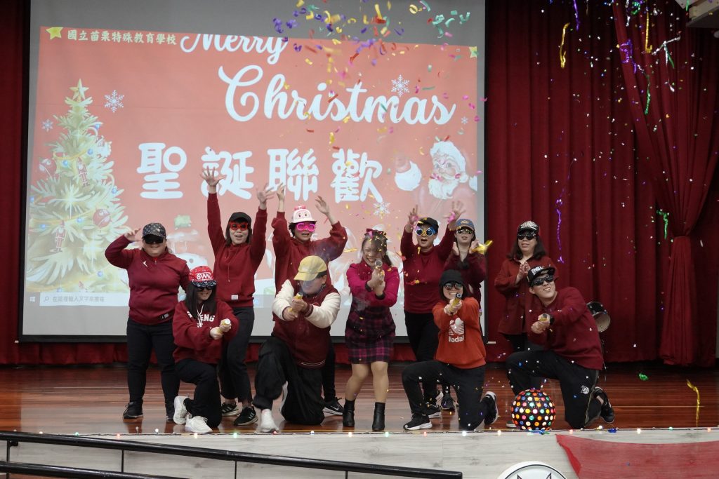 聖誕聯歡照片01.jpg 聖誕聯歡照片01.jpg