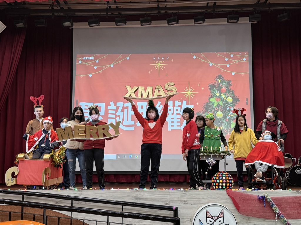聖誕聯歡照片08.jpg 聖誕聯歡照片08.jpg