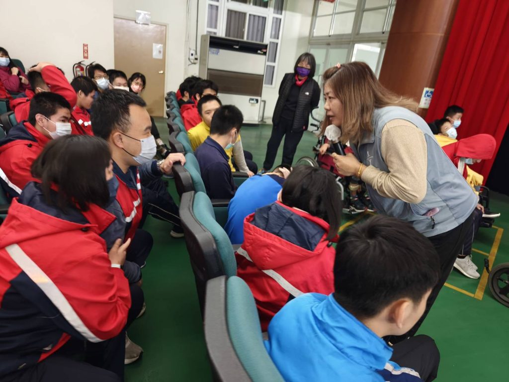 講師與學生互動問答