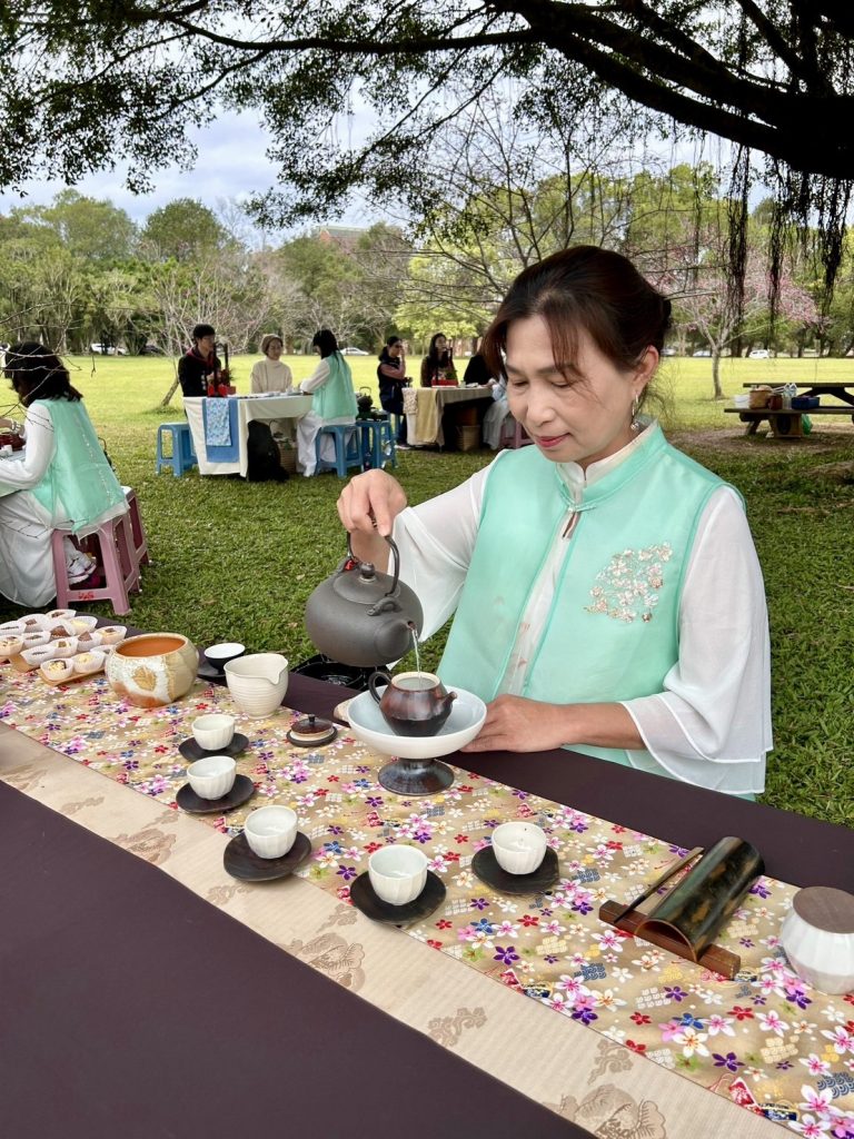 品茗識茶香.jpg