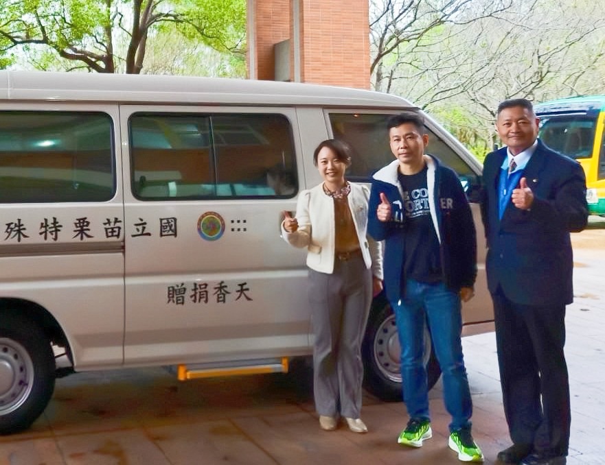 嶄新的福祉車.jpg 嶄新的福祉車.jpg