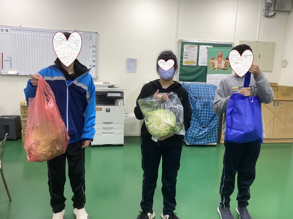 20250401社團法人苗栗縣社會福利促進協會捐贈新鮮高麗菜21顆相片.jpg