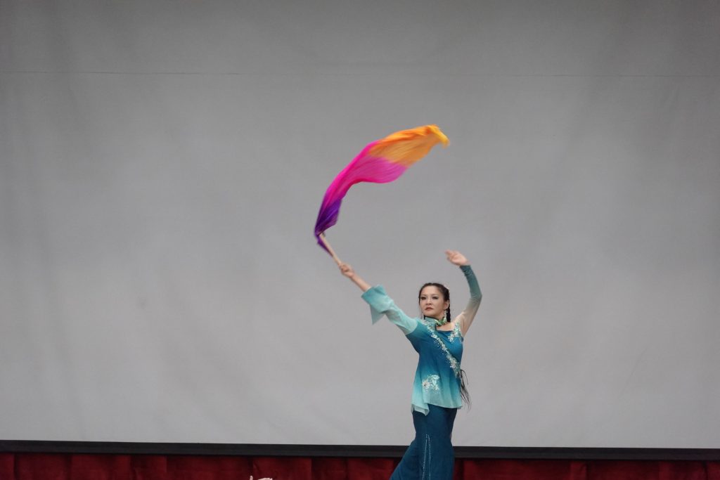 愛關懷行動日演出-水墨舞蹈.jpg 愛關懷行動日演出-水墨舞蹈