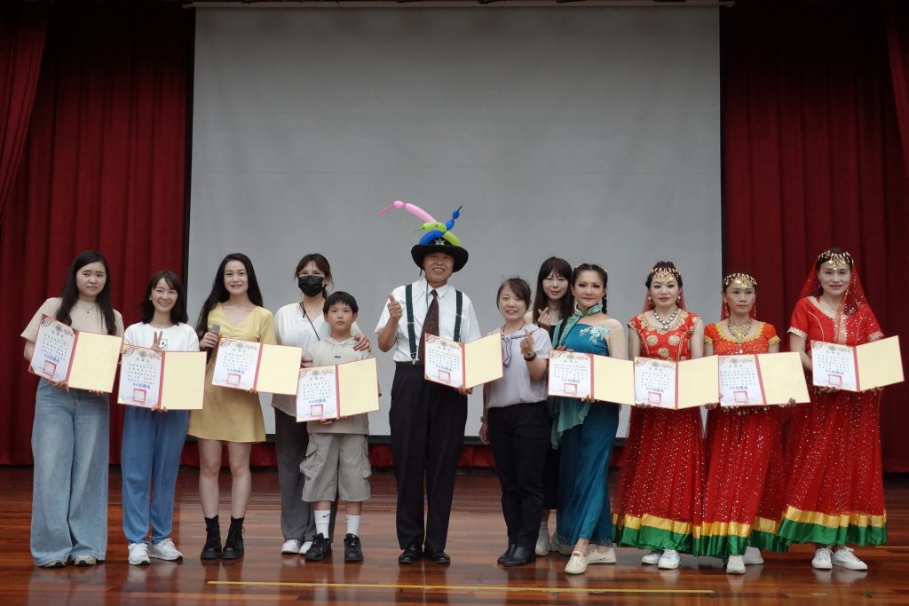 致贈表演團隊感謝狀.jpg 致贈表演團隊感謝狀