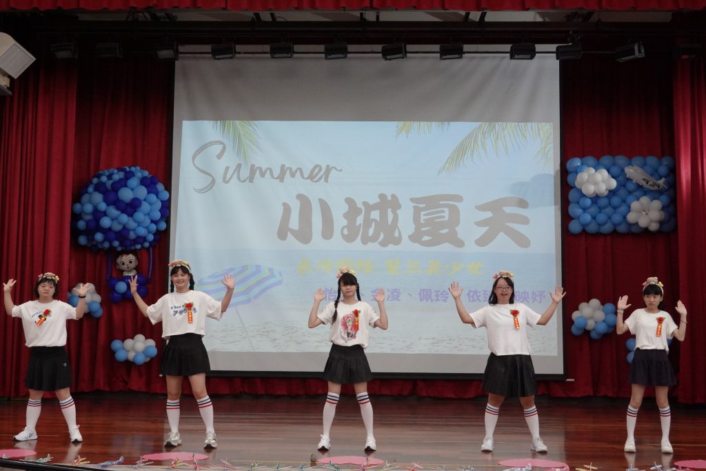 小城夏天舞蹈表演.jpg 小城夏天舞蹈表演