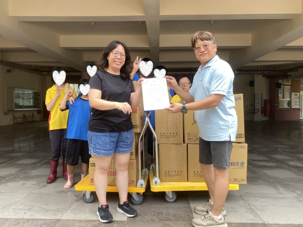 20250619苗北慈暉關懷協會.全人關懷協會及中華串愛社福協進會捐贈冷凍食品