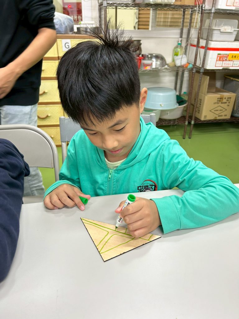 雷雕機體驗自製七巧板的魅力.jpg 雷雕機體驗自製七巧板的魅力.jpg