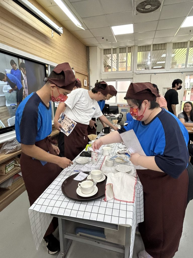 備餐實況.jpg 備餐實況.jpg